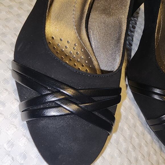 LIFE STRIDE EUC WOMEN'S SIZE 7.5W PASCAL PUMP SHOES - Picture 3 of 10